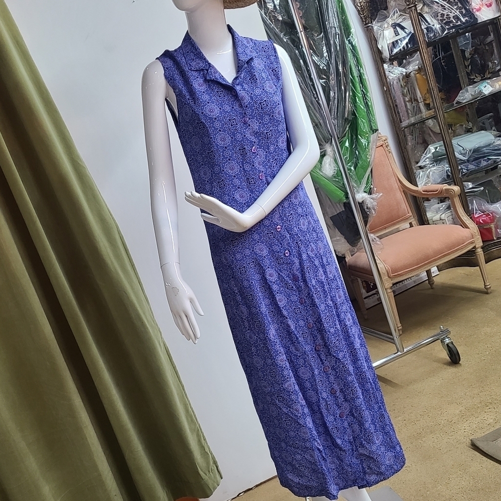 Julia Sleeveless Button Down Dress
